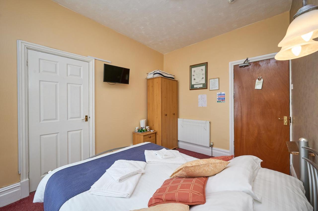 The Wilton International Bed & Breakfast Blackpool Exterior photo