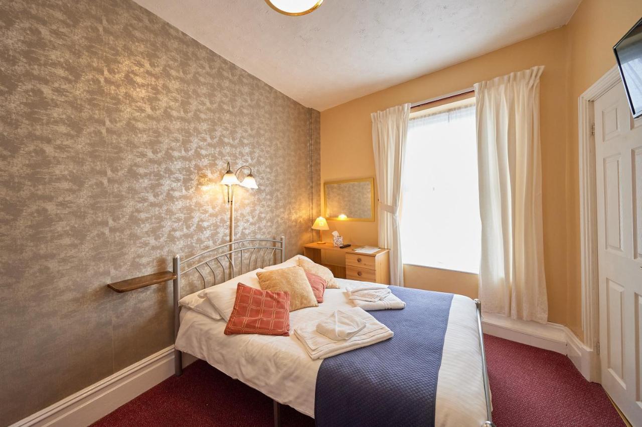The Wilton International Bed & Breakfast Blackpool Exterior photo